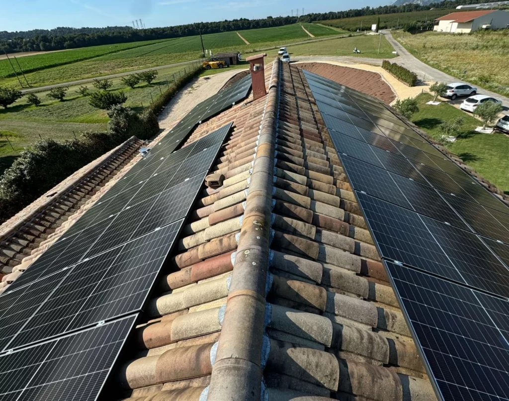 Pose panneaux solaire sur batiment agricole